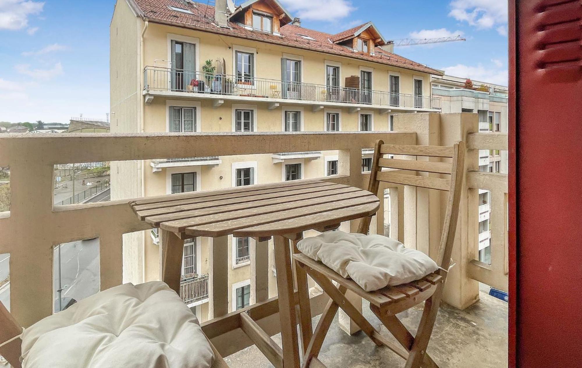 Homey Awesome - Proche Gare Et Tram - Centre-Ville - Balcon Prive - Wifi Gratuit Annemasse Exteriér fotografie
